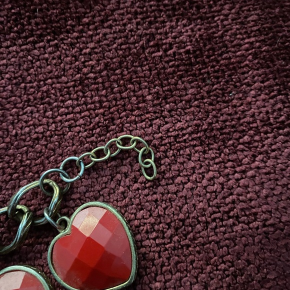 Red heart stone bracelet - Picture 2 of 3